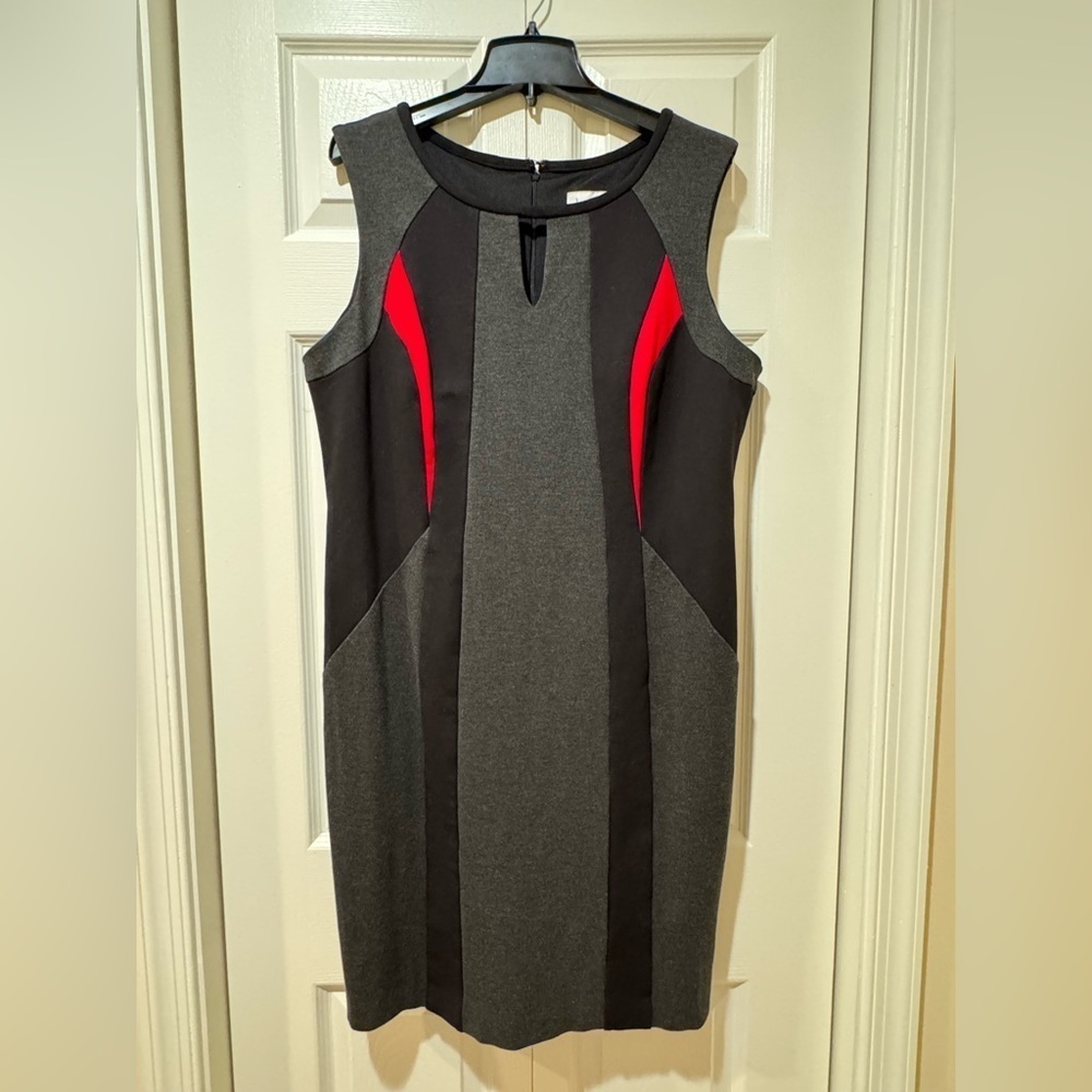 Joseph Ribkoff Gray, Black and Red stretchy Sleeveless Dress. Plus Sz 20. EUC